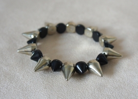 Spike armband