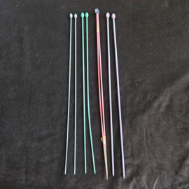Set vintage breinaalden - gekleurd
