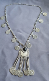 Zilverkleurige ketting met muntjes