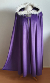 Lila/paarse fluwelen cape met nepbontje