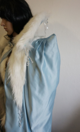 IJsblauwe  jurk met cape -  5 delig