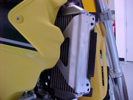 Works Connection Radiator Braces voor de Suzuki RM 125/250 2001-2015