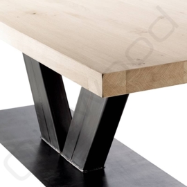 Robust wooden table ''Rome''