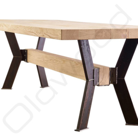 Robust table ''Praag''
