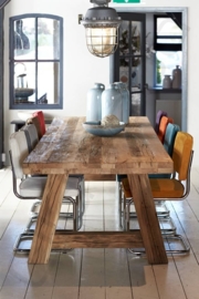 Robust table ''Milaan'' old oak