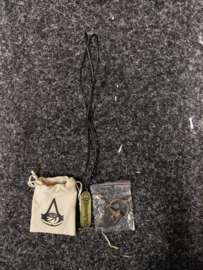 Assassin's creed origins sleutelhanger en ketting (tweedehands accessoire)