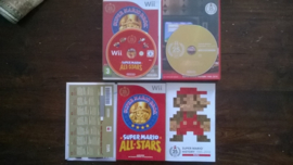 Super Mario All-Stars met muziek CD  history boekje (wii used game)