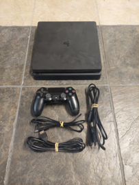 Ps4 slim met controller (ps4 tweedehands console)