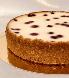 Cheesecake met witte chocolade en cassis