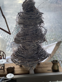 Stoere houten kerstboom ( wilgen)
