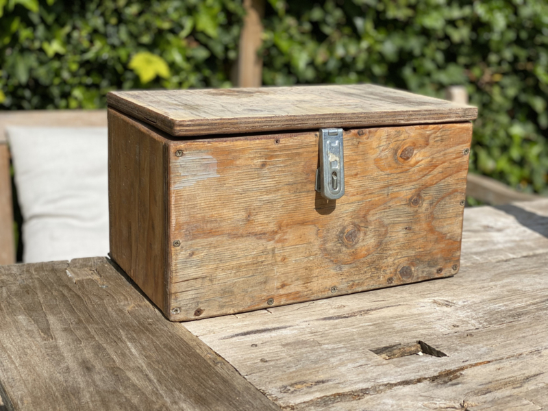 Oude houten kist deksel 40 cm br | Brocante en Nieuwe woonaccessoires | Kato Wonen