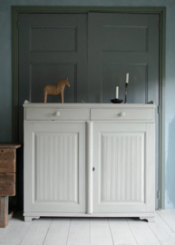 Antieke Zweedse kast uit Dalarna