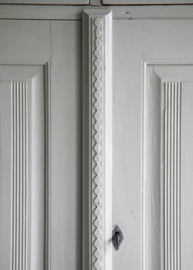 Antieke Zweedse kast uit Dalarna