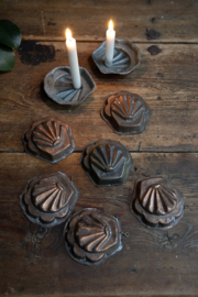 Bakvormpje schelp, koper, antiek