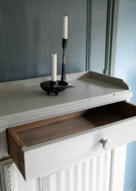 Antieke Zweedse kast uit Dalarna