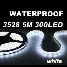 5m 300 witte 3528 SMD LED`s lichtslang waterdicht. ARTnr: 20847