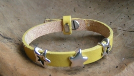 024 Leren armband met sterren - geel