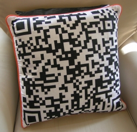 907053 Kussen QR Print