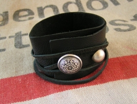 Leren wikkelarmband van 24 by Bijzonder