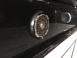 Rockford fosgate (pakket subliem) In een stout sloep