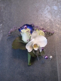 Corsage 15