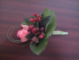 Corsage 12