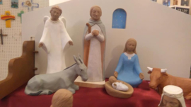 Handgemaakte beeldjes in keramiek