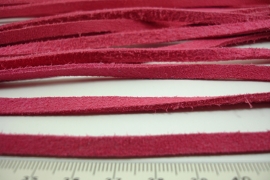 [ 6369 ] Plat Suede Veter 5 mm. Fucksia Roze, per meter