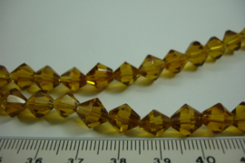 [ 6664 ] Conich geslepen Glaskraal 8 mm. Amberkleur, per streng