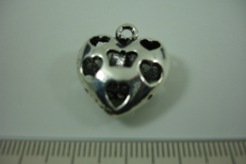 [ 1245 ] Hart met open hartjes  23.5 x 20 mm. Zilverkleur, per stuk