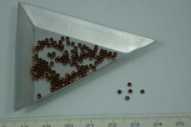 [5296 ] Knijpkraal 2 mm. Koperkleur, ong. 130 stuks