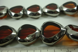 [ 6479 ] Glas kraal 20 mm. Hartje Bruin met Zilverrand, 15 stuks