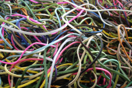 +[ 8778 ] 50 Veters 2.8 mm. in assorti kleuren
