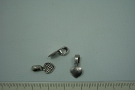 [5604 ] Ornament Hanger 8 x 8 mm. Hart Zilverkleur, per 5 stuks