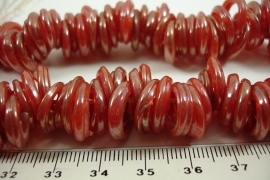 [ 6357 ] O kraal Glas +/- 14 mm. Rood, +/- 150 stuks