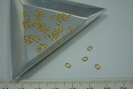 [5511 ] Open ringetje 4 mm. Ovaal,  Goudkleur, +/- 48 stuks