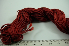 [ 6346 ] Satijnkoord 1 mm. Warm Rood, 25 meter