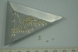 [5290 ] Knijpkraal 2.5 mm. Verzilverd, ong. 100 stuks