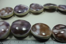 +[ 10002 ] Tiger schell Purple 27 x 12 mm. per streng