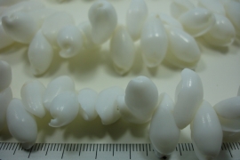 [ 10024 ] Bubble shell 8 x 19 mm.  White, per streng