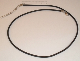 (5177) Ketting 45 cm zwart Rubber