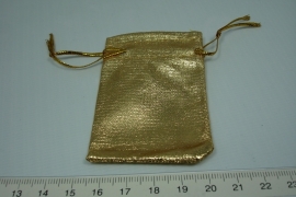 [6044 ] Kado zakje  5 x 5  cm. Goud kleur,  9 stuks