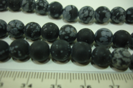 +[ 8825 ] Snowfloke Obsidiaan mat 8 mm. per streng 38 cm.