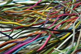 +[ 8778 ] 50 Veters 2.8 mm. in assorti kleuren