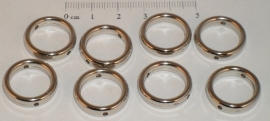(5174) Doorrijg ring 18 mm glad metallook chroom. 8 stuks.