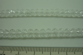 [ 8451 ] Fazet geslepen glaskraal 6 mm. Helder, per streng