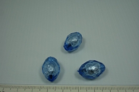 [0599 ] Zilverfolie kraal Blauw, ovaal 18 mm.  per stuk