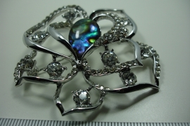 [ 6334 ] Bloem broche 5.8 cm. met Paua schelp, per stuk