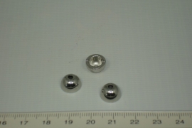 [0560 ] Kapje rond glad, 6 mm. Zilverkleur, per stuk