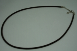 [5706 ] Ketting met slotje, Bruin Fluweel, 46 cm.